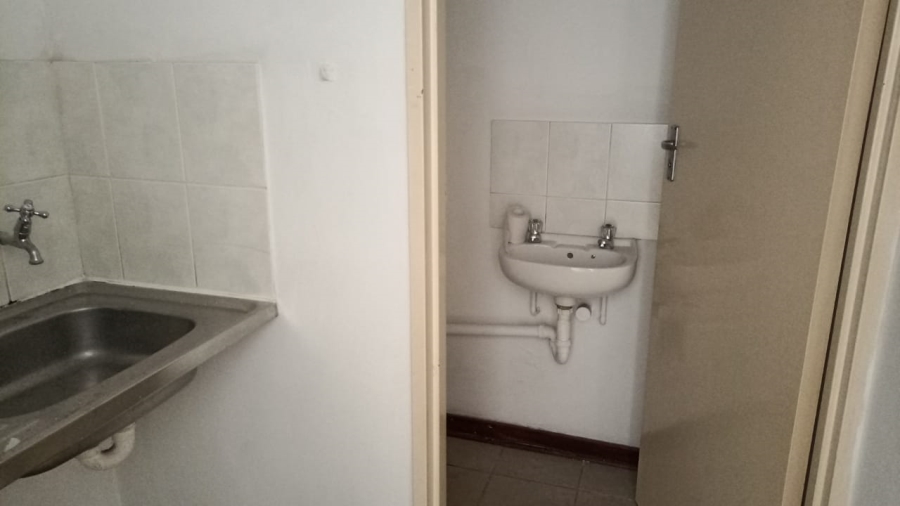 To Let commercial Property for Rent in Hout Bay Western Cape